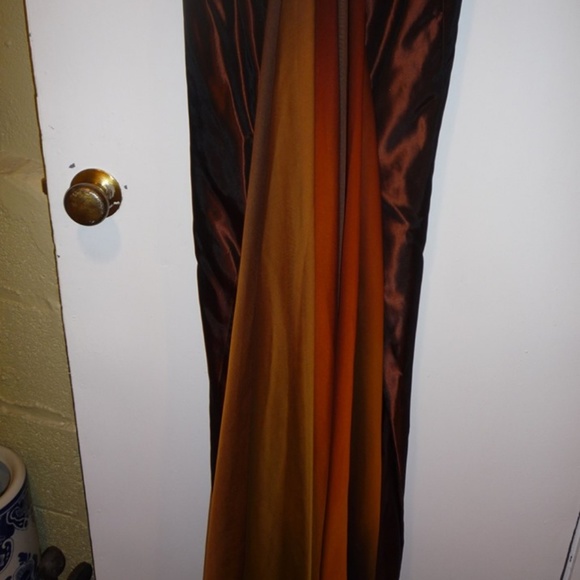 Evening Gown - Picture 3 of 4